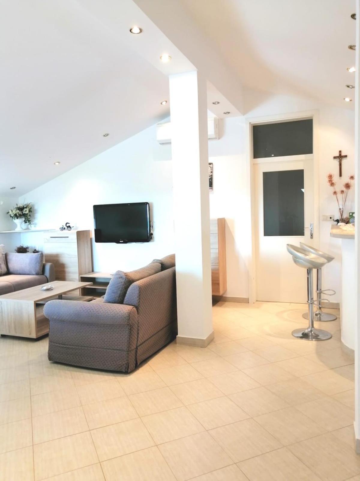 Lovely Sea View House 2 In Malinska Island Krk 外观 照片